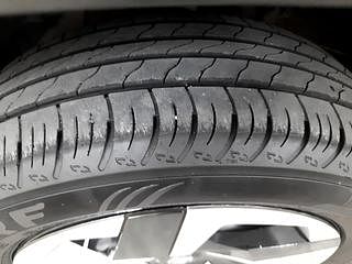 Used 2021 Nissan Magnite XL Petrol Manual tyres LEFT FRONT TYRE TREAD VIEW