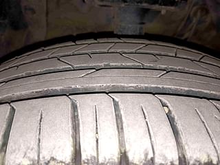 Used 2019 Maruti Suzuki S-Cross [2017-2020] Zeta 1.3 Diesel Manual tyres RIGHT FRONT TYRE TREAD VIEW