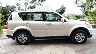 Used 2014 Ssangyong Rexton [2012-2017] RX7 Diesel Automatic exterior RIGHT SIDE VIEW