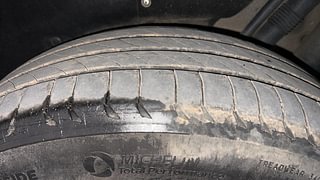 Used 2019 Mahindra Marazzo M8 Diesel Manual tyres LEFT REAR TYRE TREAD VIEW