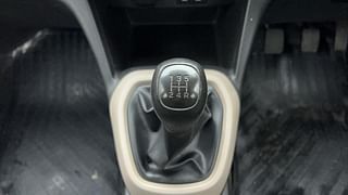 Used 2018 Hyundai Grand i10 [2017-2020] Magna 1.2 Kappa VTVT CNG (outside fitted) Petrol+cng Manual interior GEAR  KNOB VIEW