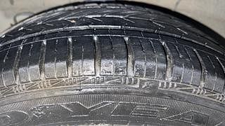 Used 2017 Hyundai Grand i10 [2017-2020] Asta 1.2 Kappa VTVT Petrol Manual tyres RIGHT REAR TYRE TREAD VIEW