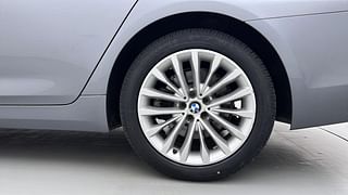 Used 2018 BMW 5 Series [2017-2021] 520d Luxury Line Diesel Automatic tyres LEFT REAR TYRE RIM VIEW