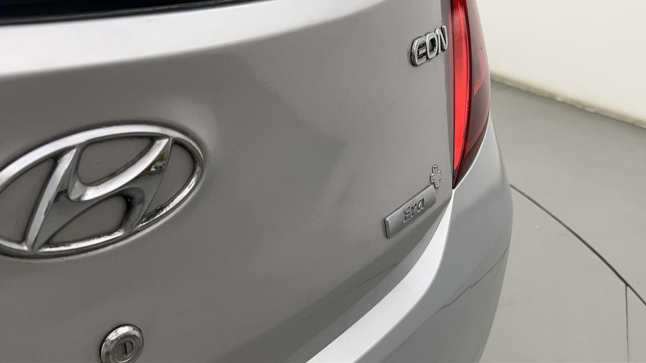 Used 2015 Hyundai Eon [2011-2018] Era + Petrol Manual dents MINOR DENT