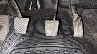 Used 2013 Hyundai Verna [2011-2015] Fluidic 1.6 VTVT SX Petrol Manual interior PEDALS VIEW