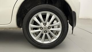 Used 2015 Toyota Etios Liva [2010-2017] VX Petrol Manual tyres LEFT REAR TYRE RIM VIEW