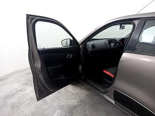Used 2019 Renault Kwid [2015-2019] RXT Opt Petrol Manual interior LEFT FRONT DOOR OPEN VIEW