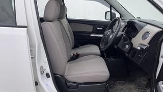 Used 2016 Maruti Suzuki Wagon R 1.0 [2015-2019] VXi (O) AMT Petrol Automatic interior RIGHT SIDE FRONT DOOR CABIN VIEW