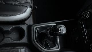 Used 2015 Hyundai Creta [2015-2018] 1.6 SX Plus Dual Tone Petrol Petrol Manual interior GEAR  KNOB VIEW