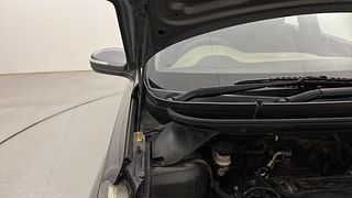 Used 2015 Hyundai Elite i20 [2014-2018] Sportz 1.2 Petrol Manual engine ENGINE RIGHT SIDE HINGE & APRON VIEW