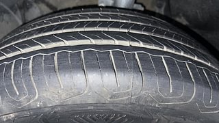 Used 2014 Renault Duster [2012-2015] 85 PS RxE Diesel Manual tyres LEFT FRONT TYRE TREAD VIEW