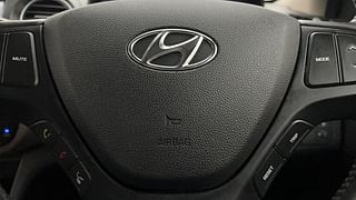 Used 2018 Hyundai Grand i10 [2017-2020] Asta 1.2 Kappa VTVT Petrol Manual top_features Airbags