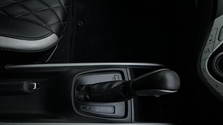Used 2017 Maruti Suzuki Baleno [2015-2019] Alpha AT Petrol Petrol Automatic interior GEAR  KNOB VIEW