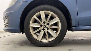 Used 2017 Volkswagen Vento [2017-2019] Highline Plus Diesel Diesel Manual tyres LEFT FRONT TYRE RIM VIEW