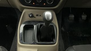 Used 2016 Mahindra TUV300 [2015-2020] T8 Diesel Manual interior GEAR  KNOB VIEW