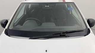 Used 2016 Renault Kwid [2015-2019] RXT Live For More Edition Petrol Manual exterior FRONT WINDSHIELD VIEW