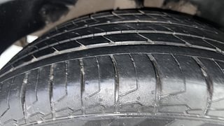 Used 2016 Hyundai Creta [2015-2018] 1.6 SX Plus Auto Petrol Petrol Automatic tyres RIGHT REAR TYRE TREAD VIEW