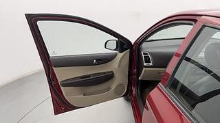 Used 2011 Hyundai i20 [2008-2012] Magna (O) 1.2 Petrol Manual interior LEFT FRONT DOOR OPEN VIEW