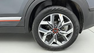 Used 2022 Kia Seltos X Line DCT Petrol Automatic tyres LEFT REAR TYRE RIM VIEW