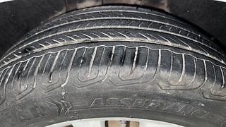 Used 2015 Skoda Octavia [2013-2017] Elegance 1.8 TSI AT Petrol Automatic tyres RIGHT REAR TYRE TREAD VIEW