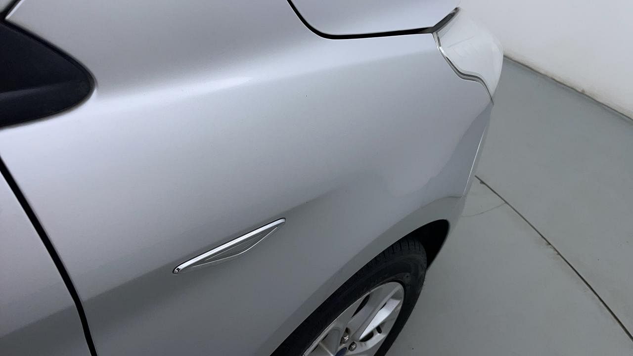 Used 2015 Ford Figo [2015-2019] Titanium 1.2 Ti-VCT Petrol Manual dents MINOR DENT
