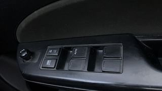 Used 2014 Maruti Suzuki Swift [2011-2017] VXi Petrol Manual top_features Power windows