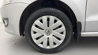 Used 2013 Volkswagen Polo [2010-2014] Comfortline 1.2L (P) Petrol Manual tyres LEFT FRONT TYRE RIM VIEW