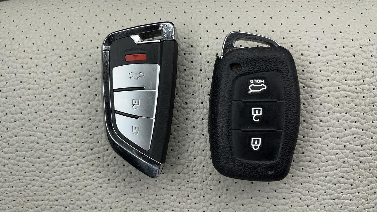 Used 2022 Hyundai Grand i10 Nios Asta AMT 1.2 Kappa VTVT Petrol Automatic extra CAR KEY VIEW