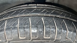 Used 2010 Maruti Suzuki Wagon R 1.0 [2006-2010] LXi CNG (Outside Fitted) Petrol+cng Manual tyres LEFT FRONT TYRE TREAD VIEW