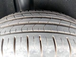 Used 2021 Maruti Suzuki Baleno [2019-2022] Alpha AT Petrol Petrol Automatic tyres RIGHT REAR TYRE TREAD VIEW