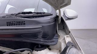 Used 2014 Hyundai Grand i10 [2013-2017] Sportz 1.1 CRDi Diesel Manual engine ENGINE LEFT SIDE HINGE & APRON VIEW