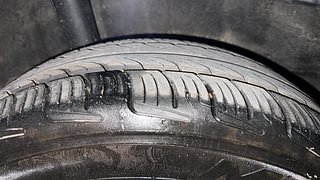 Used 2013 Honda Amaze [2013-2016] 1.2 VX i-VTEC Petrol Manual tyres RIGHT REAR TYRE TREAD VIEW