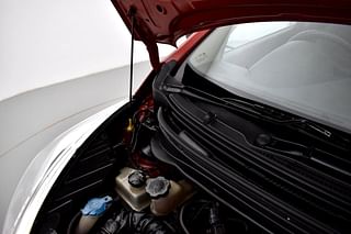Used 2012 Hyundai Eon [2011-2018] Magna Petrol Manual engine ENGINE LEFT SIDE HINGE & APRON VIEW