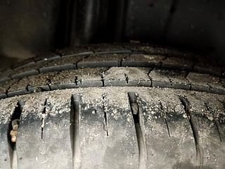 Used 2015 Maruti Suzuki Ciaz [2014-2017] ZXI+ Petrol Manual tyres RIGHT REAR TYRE TREAD VIEW