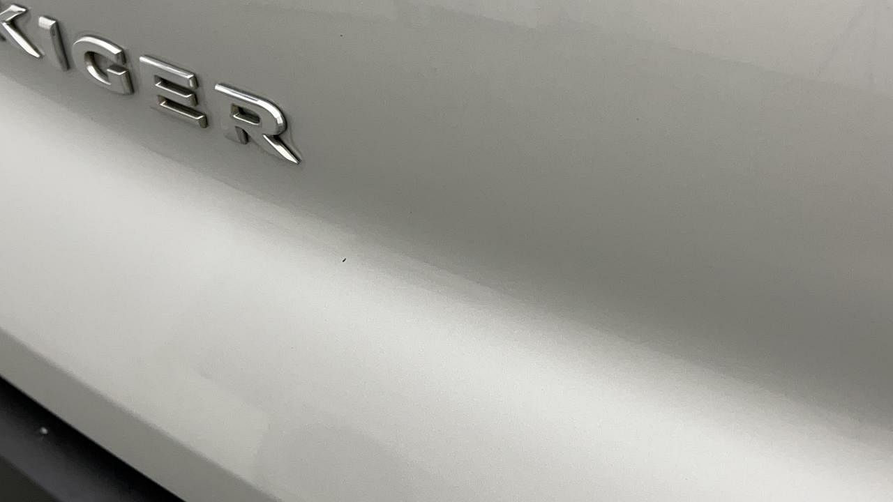 Used 2021 Renault Kiger RXT AMT Petrol Automatic dents MINOR SCRATCH