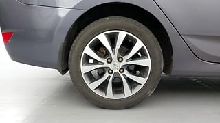 Used 2017 Hyundai Fluidic Verna 4S [2015-2017] 1.6 CRDi SX (O) AT Diesel Automatic tyres RIGHT REAR TYRE RIM VIEW