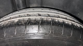 Used 2017 maruti-suzuki Ciaz Zeta Petrol AT Petrol Automatic tyres RIGHT REAR TYRE TREAD VIEW