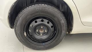 Used 2011 Maruti Suzuki Swift [2011-2017] VDi Diesel Manual tyres RIGHT REAR TYRE RIM VIEW