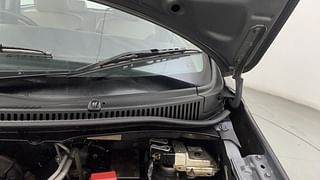 Used 2017 Maruti Suzuki Wagon R 1.0 [2015-2019] VXI AMT Petrol Automatic engine ENGINE LEFT SIDE HINGE & APRON VIEW