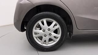 Used 2014 Honda Brio [2011-2016] V MT Petrol Manual tyres RIGHT REAR TYRE RIM VIEW