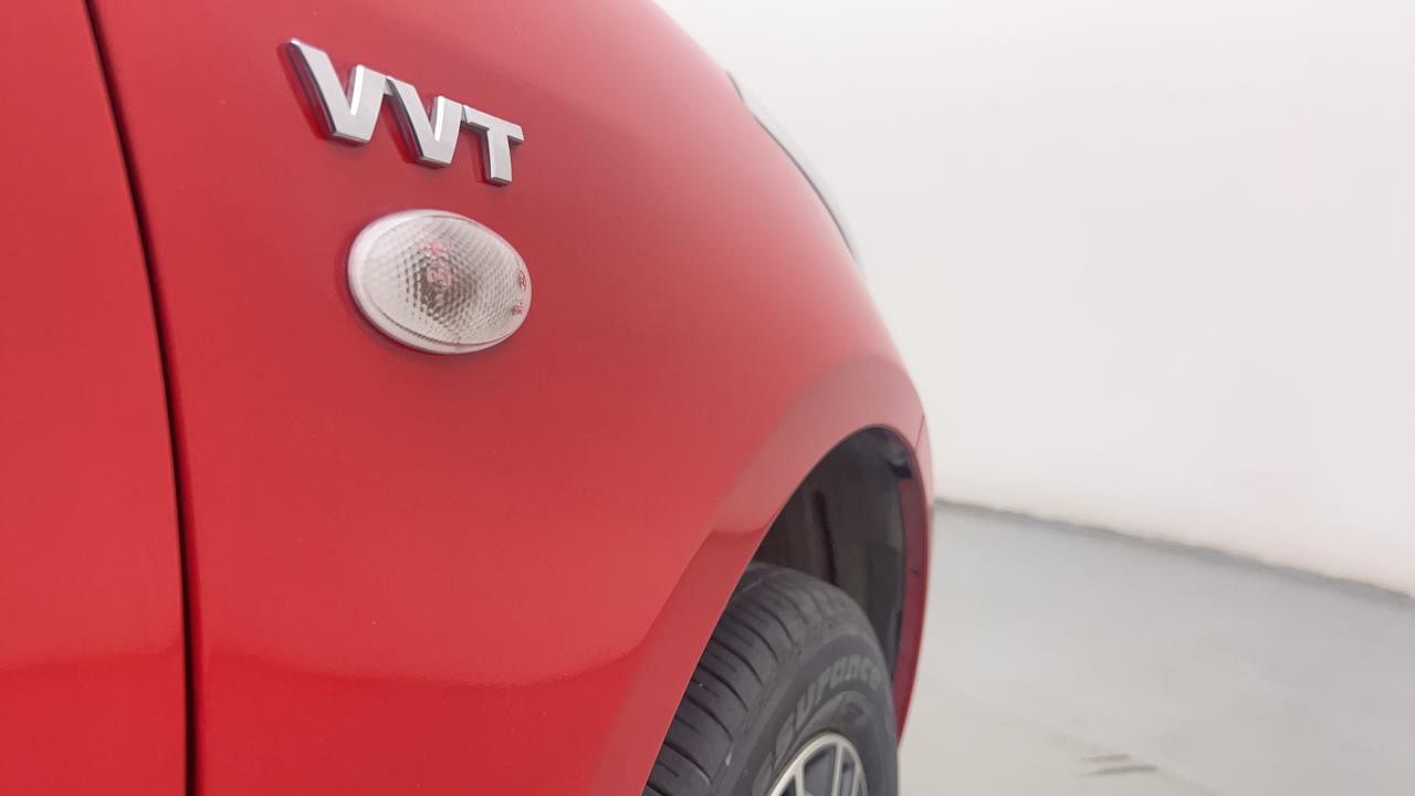 Used 2015 Maruti Suzuki Swift [2011-2017] LXi Petrol Manual dents MINOR SCRATCH