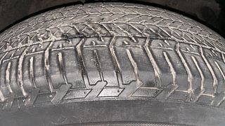 Used 2016 Mahindra XUV500 [2015-2018] W8 AT Diesel Automatic tyres RIGHT FRONT TYRE TREAD VIEW