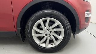 Used 2017 Land Rover Discovery Sport [2015-2020] HSE Diesel Automatic tyres RIGHT FRONT TYRE RIM VIEW