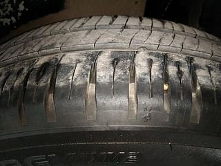 Used 2012 Maruti Suzuki Ritz [2009-2012] VXI Petrol Manual tyres LEFT REAR TYRE TREAD VIEW