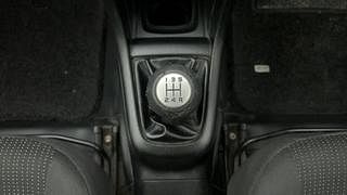 Used 2013 Maruti Suzuki Swift [2011-2017] LDi Diesel Manual interior GEAR  KNOB VIEW
