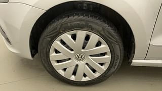 Used 2017 Volkswagen Polo [2015-2019] Comfortline 1.2L (P) Petrol Manual tyres LEFT FRONT TYRE RIM VIEW