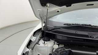 Used 2019 Maruti Suzuki Swift [2017-2021] VXi Petrol Manual engine ENGINE RIGHT SIDE HINGE & APRON VIEW