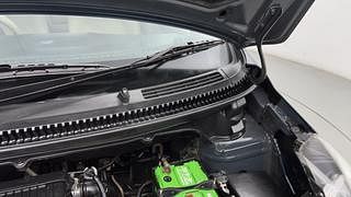Used 2014 Maruti Suzuki Ertiga [2012-2015] Vxi Petrol Manual engine ENGINE LEFT SIDE HINGE & APRON VIEW