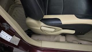Used 2014 Honda Mobilio [2014-2017] S Diesel Diesel Manual top_features Height adjustable driver seat