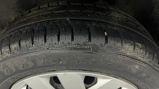 Used 2018 Volkswagen Polo [2018-2022] Comfortline 1.0L (P) Petrol Manual tyres LEFT REAR TYRE TREAD VIEW